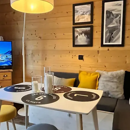 Apartment Le 41 Du Lyret - Type Pour Deux Avec Vue Sur Les Aiguilles Dans Centre Chamonix